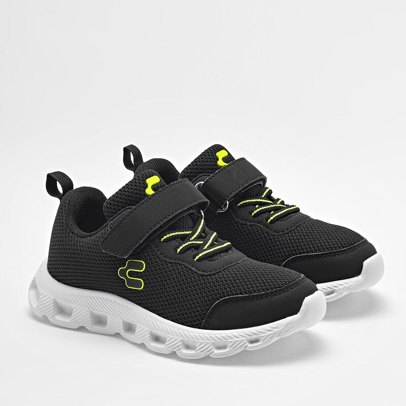 Charly Tenis deportivo para ni&ntilde;o negro, walking... image number null