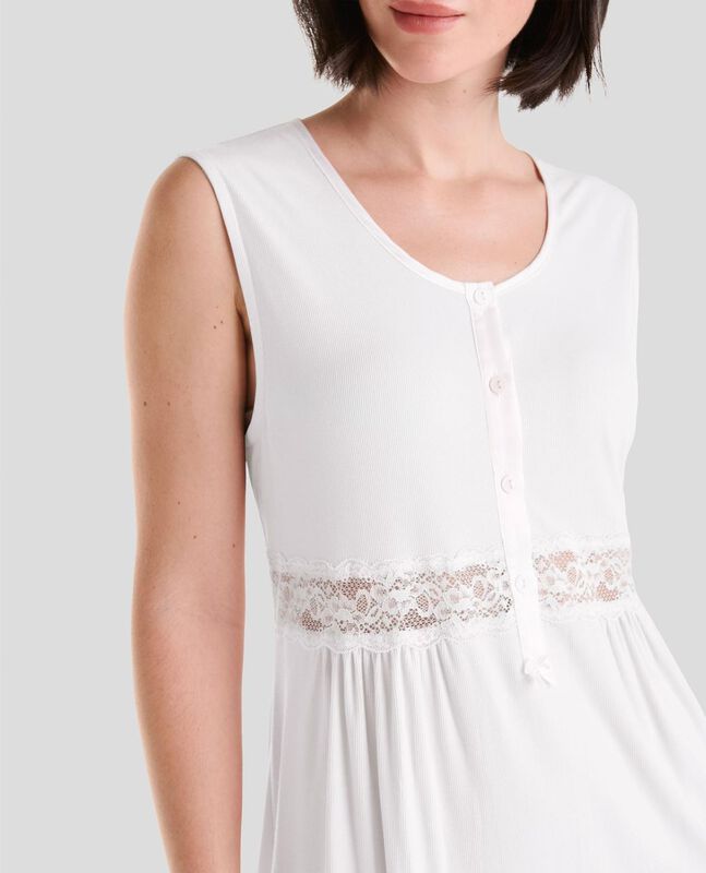 Camis&oacute;n Corto de Mujer con Encaje y Botones Mar... image number null