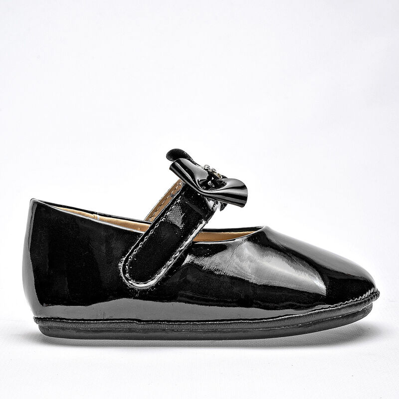 Ensue&ntilde;o Zapatitos para beb&eacute; ni&ntilde;a. Negro charol image number null
