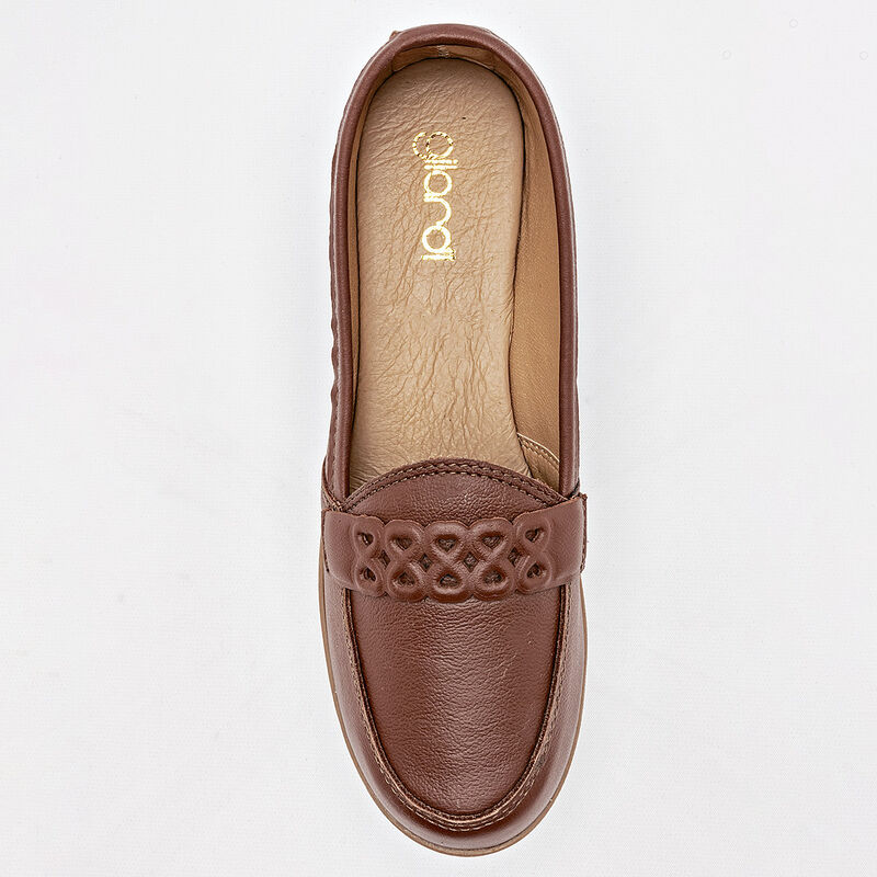 Gilardi Zapato de horma c&oacute;moda para mujer camel image number null