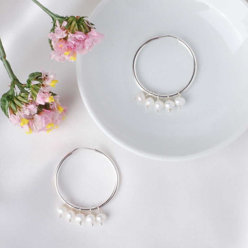 Arracadas de plata con 5 perlas cultivadas image number null