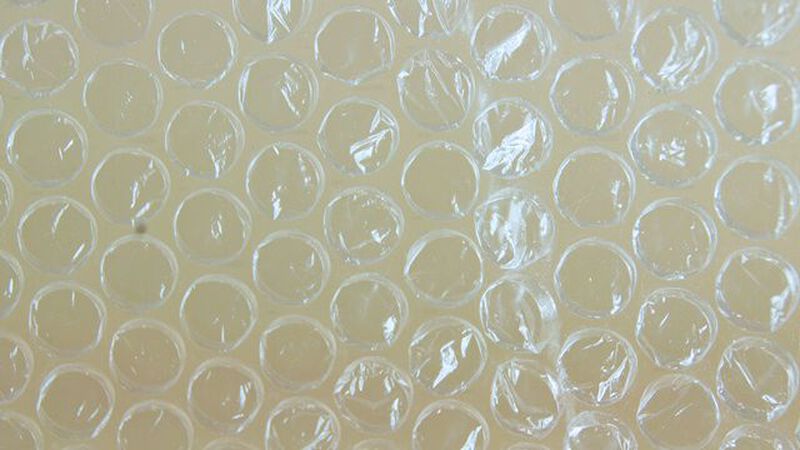 Rollo de Burbuja Chica de 60 cm Ancho y 10 m de... image number null