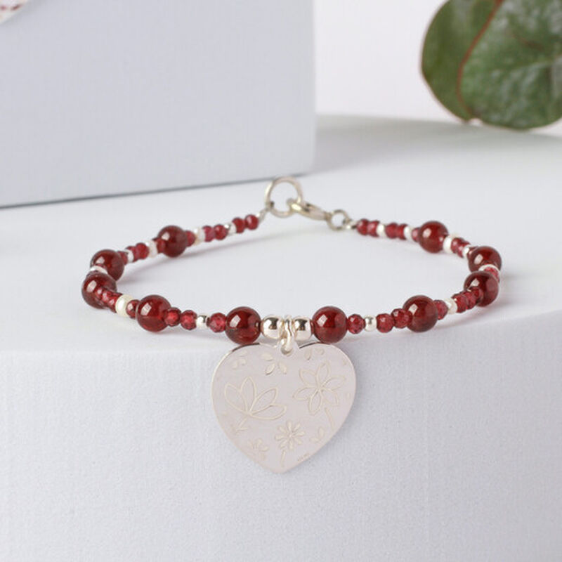 Pulsera Querer de Granate Natural y Coraz&oacute;n de ... image number null