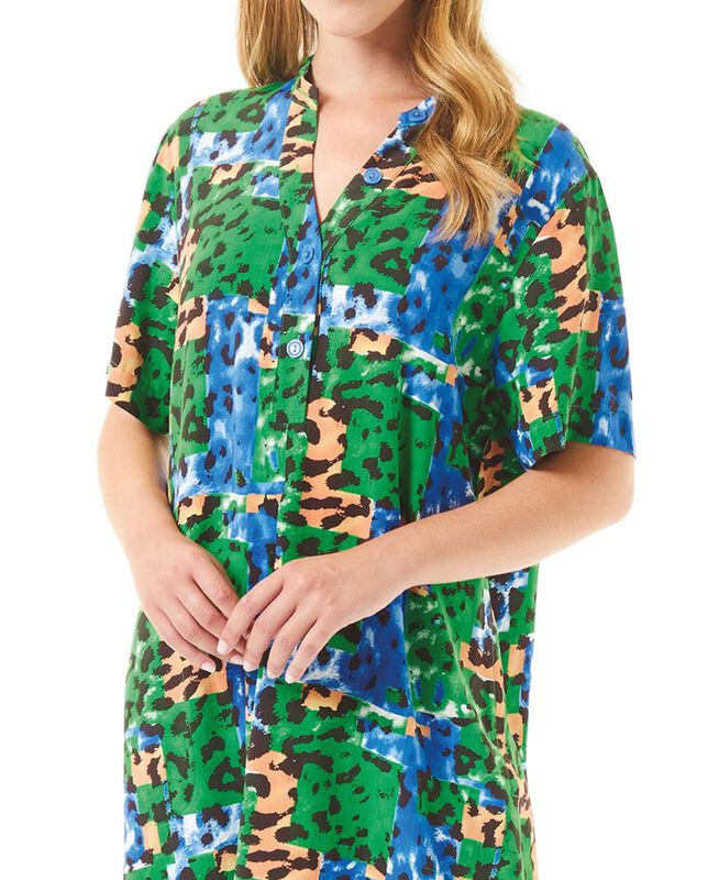 Vestido de Viscosa de Manga Corta Verde image number null