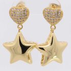Aretes coraz&oacute;n con estrella colgante