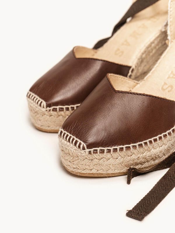 Alpargata de Cu&ntilde;a Alta Romero Marr&oacute;n Oscuro image number null