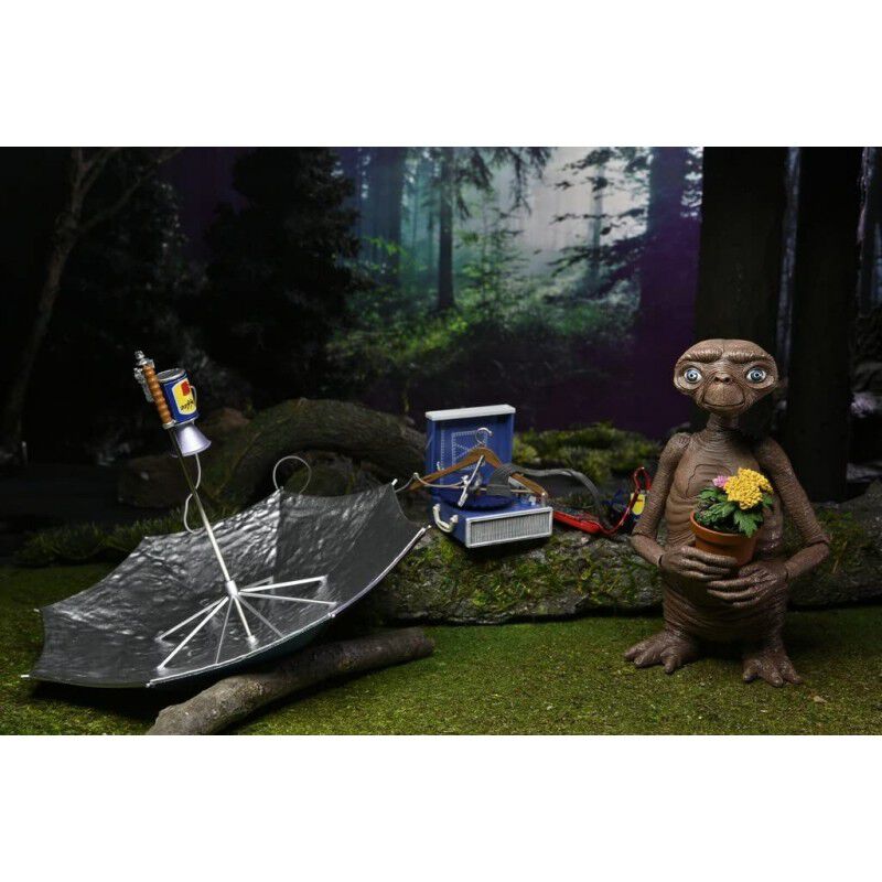 Figura E.T. Deluxe con Pecho Iluminaci&oacute;n LED 40... image number null