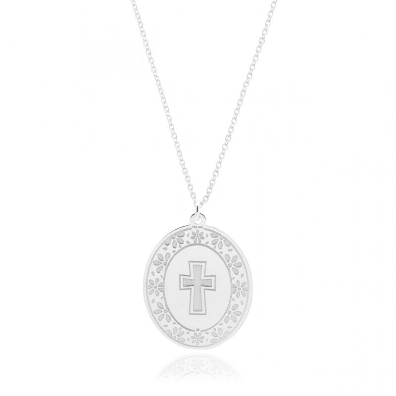 Medalla de Cruz de Plata Chica Con Cadena de Pl... image number null