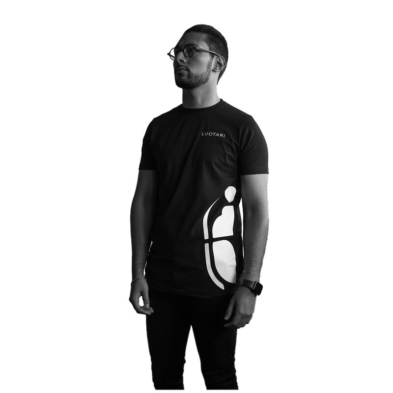 Playera T Shirt edicion blanco  y negro escarab... image number null