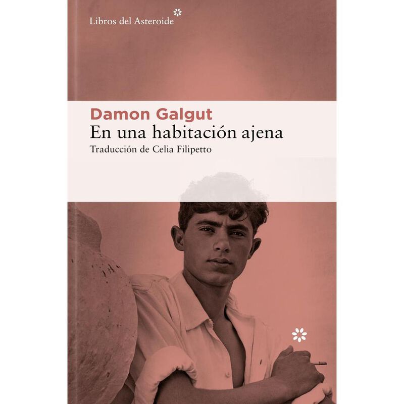 En una habitaci&oacute;n ajena image number null