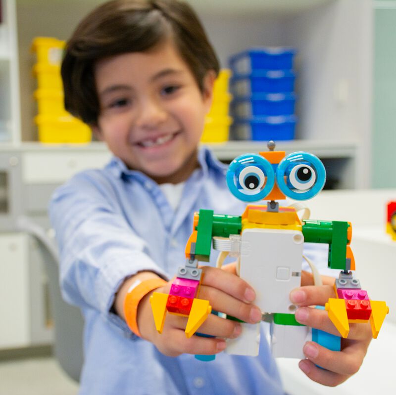 ACADEMI by KidZania Paquete 4 (4 Adultos y 2 Ni... image number null