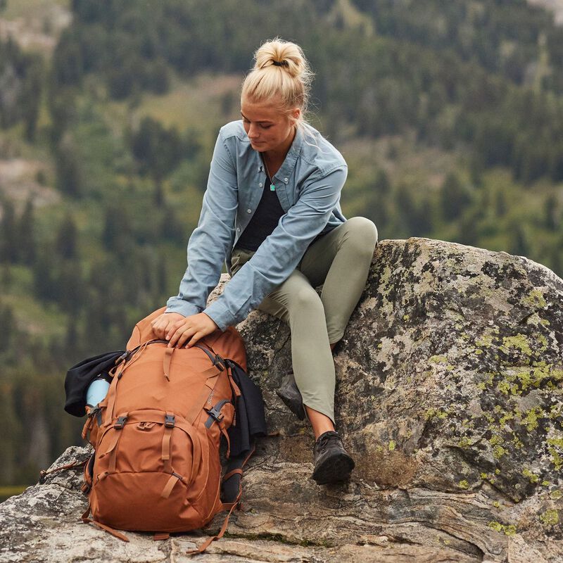 Mochila De Hiking Backpacking Signal 65l Marr&oacute;n... image number null