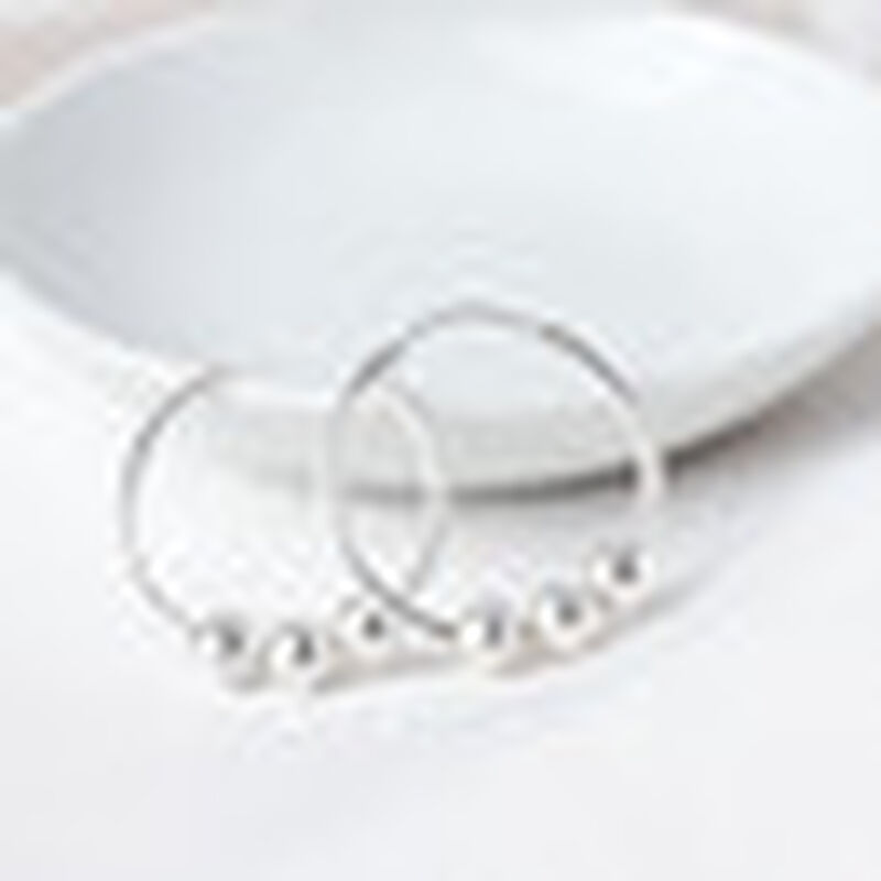 Arracadas Medianas De Plata Con Bolitas image number null