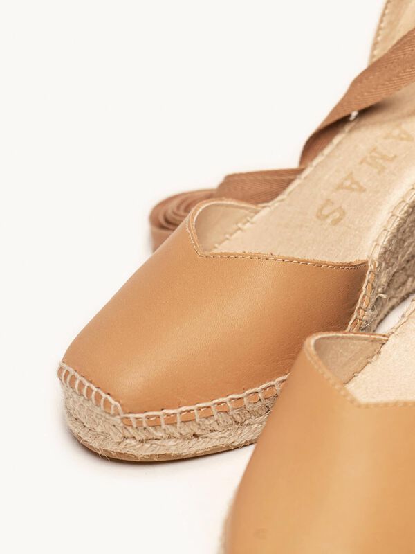 Alpargata de Cu&ntilde;a Media Romero Marr&oacute;n Claro image number null