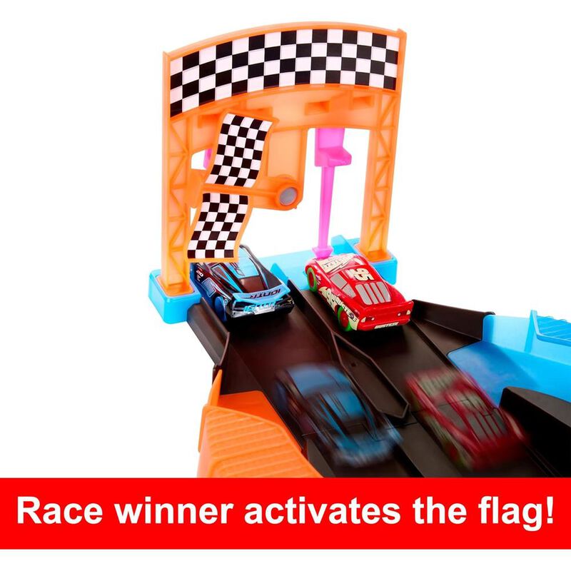 Disney Pixar Cars Glow Race Lanza y cruza image number null
