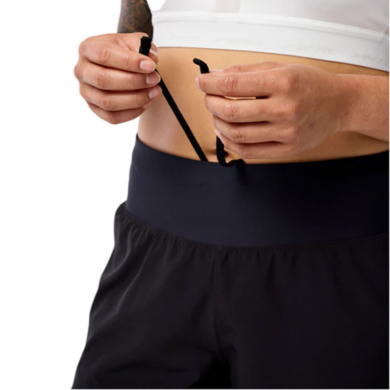 Short Corto Brooks para Mujer Chaser 5in Short ... image number null