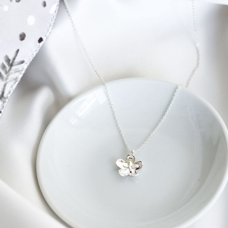 Dije Floral de Plata .925 con cadena image number null