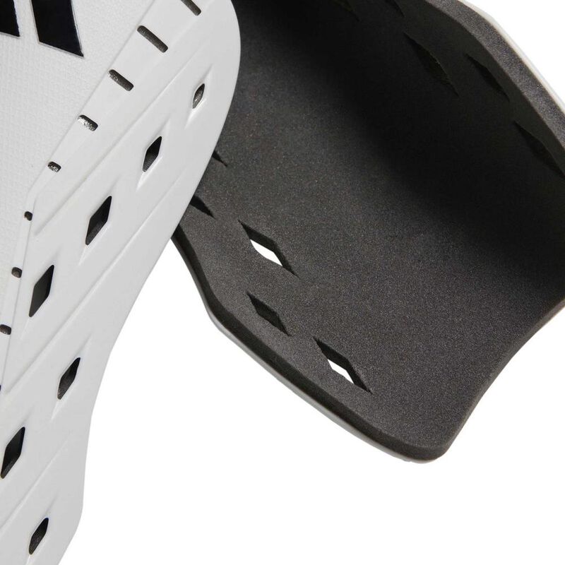 Espinilleras Adidas Tiro SG CLB UNISEX. HN5602 image number null