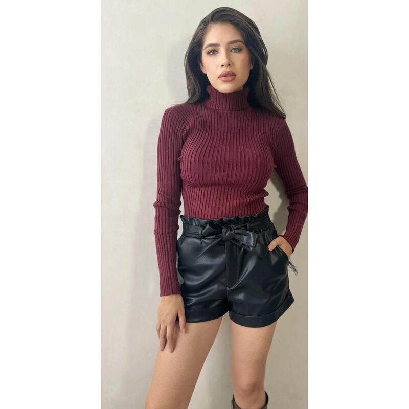 Sueter Crop Cuello alto image number null