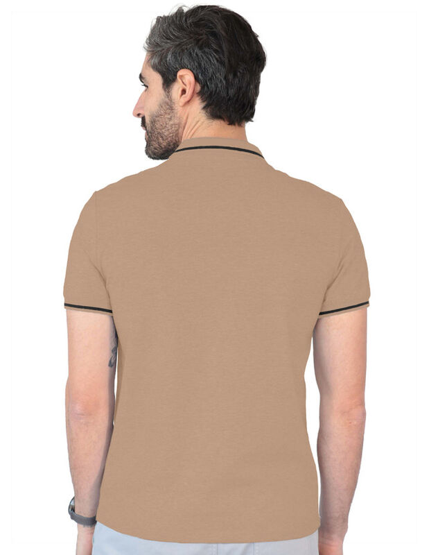 Playera Casual Cuello Con Cierre Hombre Camello... image number null