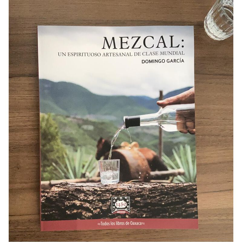 Mezcal. Un espirituoso artesanal de clase mundi... image number null