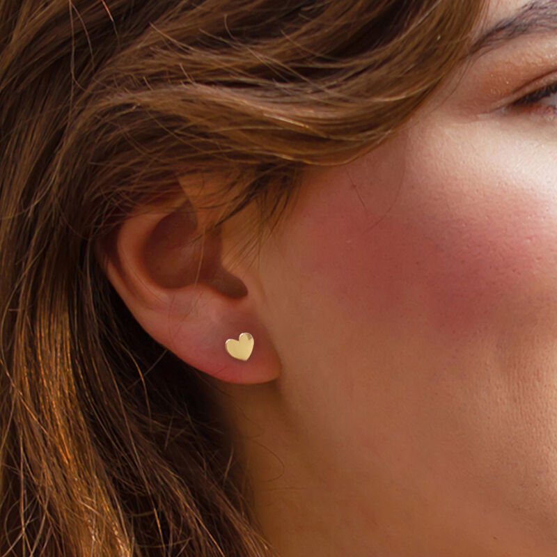 Aretes con poste de coraz&oacute;n de plata con ba&ntilde;o d... image number null