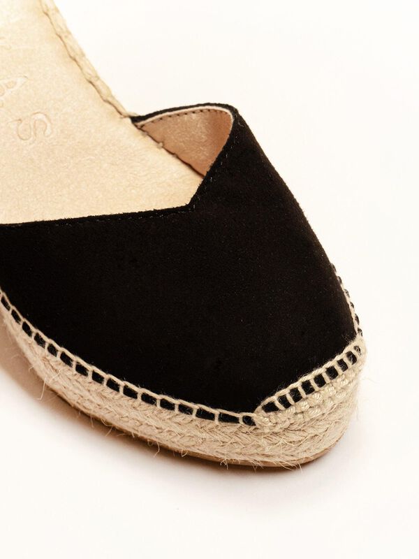 Alpargata Cu&ntilde;a Alta Jara en Ante Negro image number null