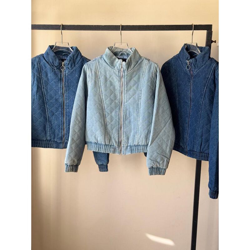 Chamarra capitonada de mezclilla image number null