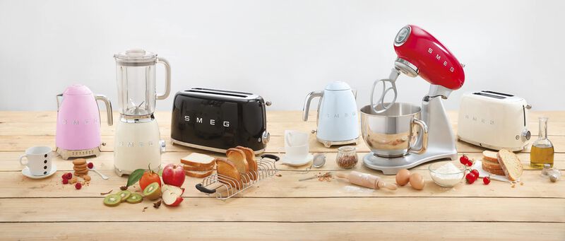 Hervidor El&eacute;ctrico De Agua Smeg 50's Retro Styl... image number null