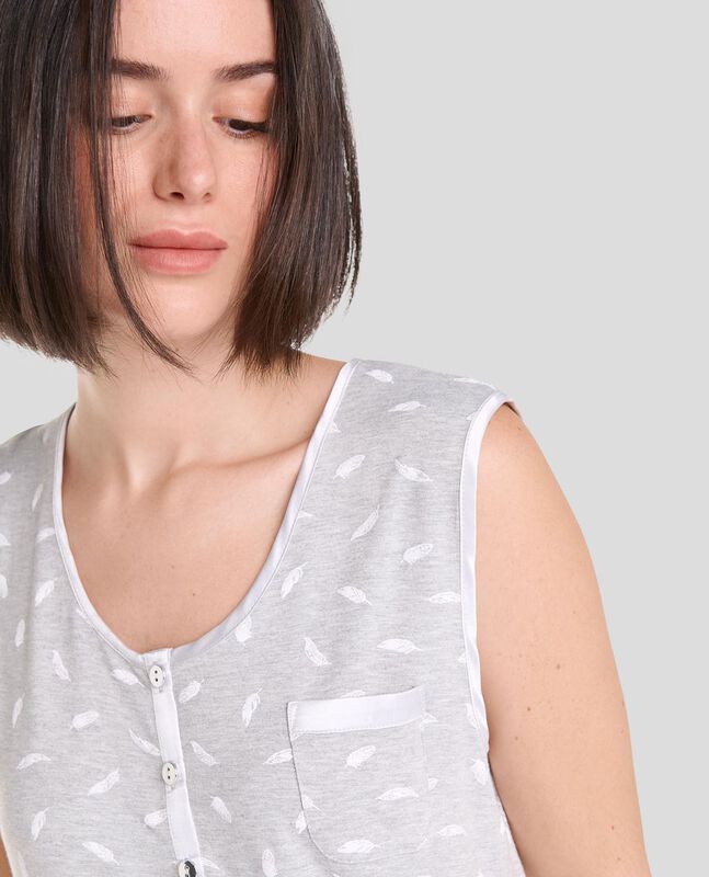 Pijama Corto con Estampado de Plumas Gris image number null