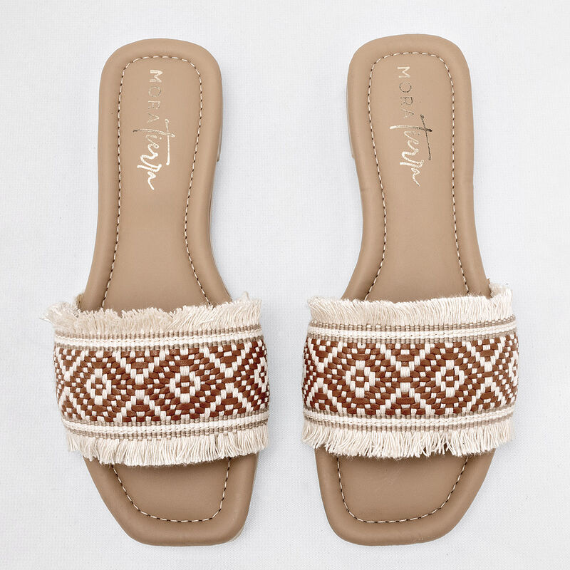 Mora Tierra Sandalia para mujer latte camel image number null