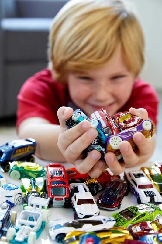 Toy Trucks & Cars Hot Wheels, Paquete De 50 Uni... image number null