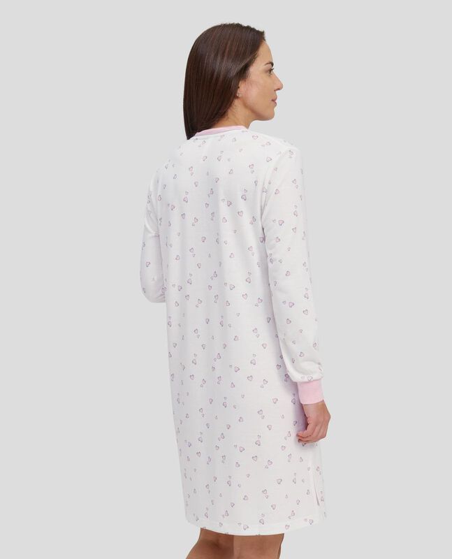 Camis&oacute;n Largo con Estampado de Corazones Rosa image number null