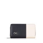 Cartera Hibrida Mediana Con Herraje Color Negro