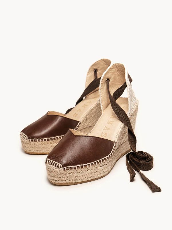 Alpargata de Cu&ntilde;a Alta Romero Marr&oacute;n Oscuro image number null