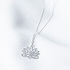 Dije Flor de Loto de Plata .925 con Cadena