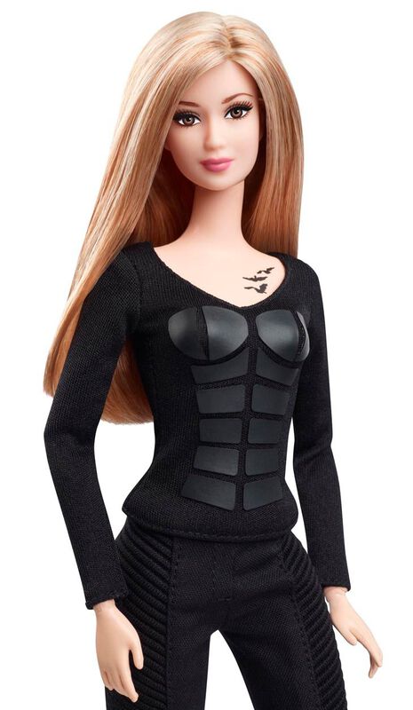 Mu&ntilde;eca Barbie Collector Divergent Tris Con Atue... image number null