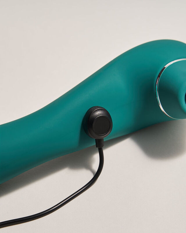 Dildo Vibrador y Succionador de Cl&iacute;toris Lua image number null