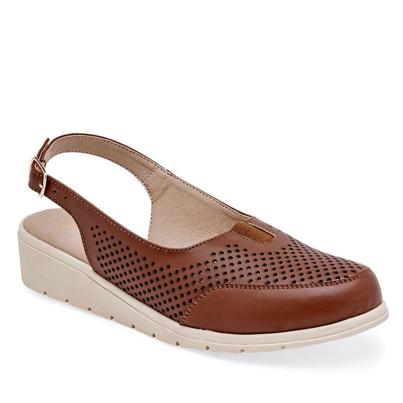 Gilardi Zapato de horma c&oacute;moda para mujer caf&eacute; image number null