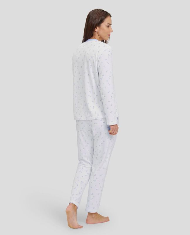 Pijama Cerrado con Corazones Celeste image number null