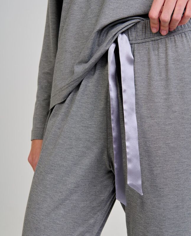 Pijama de Modal con Raso Gris image number null