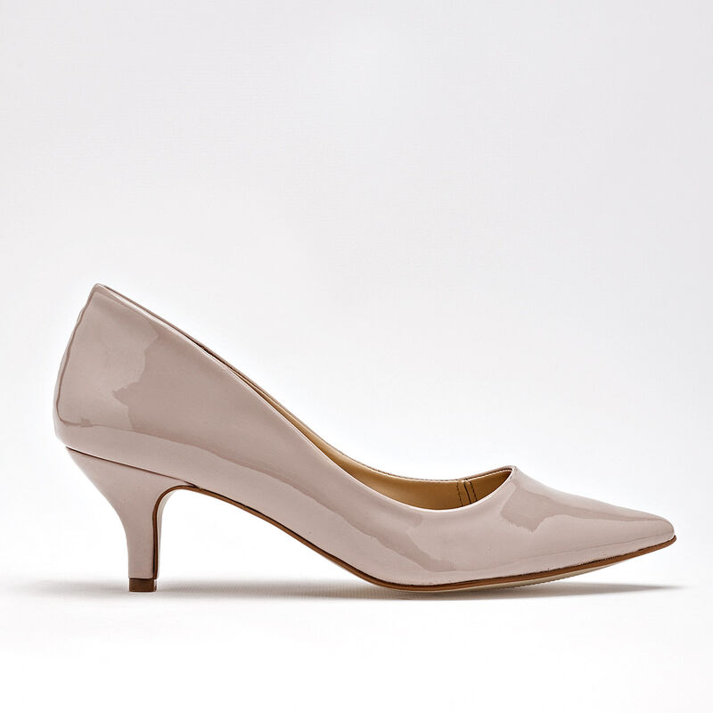 Felisa Villalobos Zapatilla para mujer beige ch... image number null