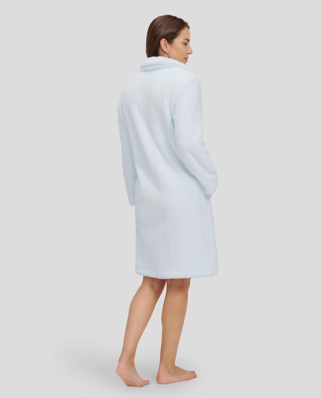 Bata de Borreguillo con Botones Celeste image number null