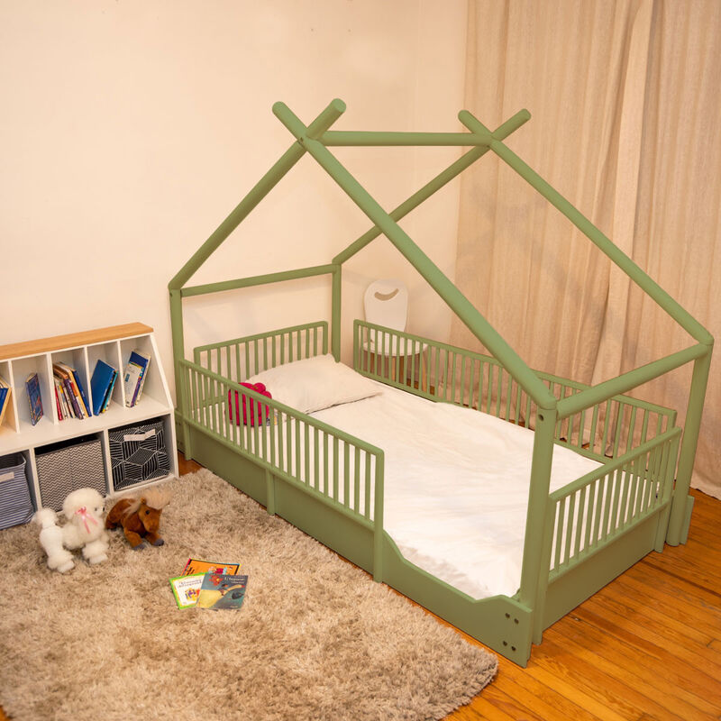 Cama Moderna Montessori de Madera con Barandale... image number null