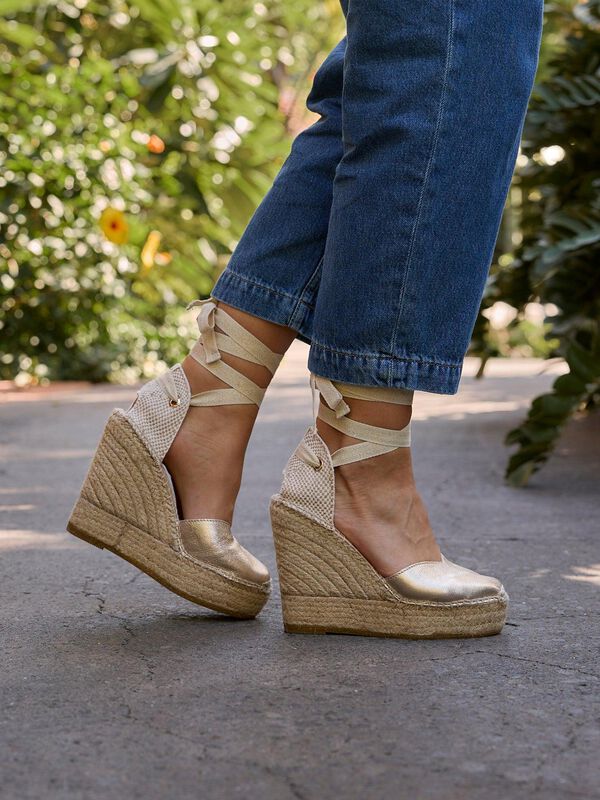 Alpargata de Cu&ntilde;a Alta Romero 12cm Oro image number null