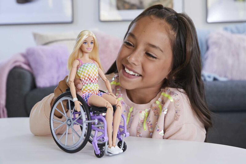 Mu&ntilde;eca De Moda Barbie Fashionistas #194 Con Sil... image number null