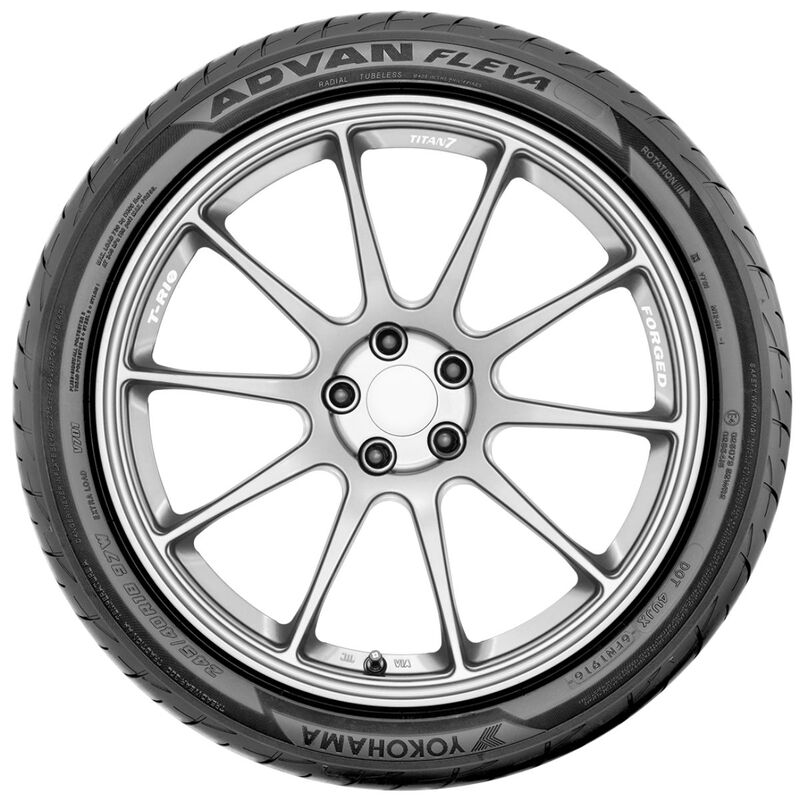 Llanta 205/45R16 87W Yokohama Advan Fleva V701 image number null