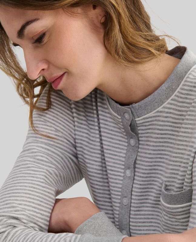 Camis&oacute;n de Rayas Grises Gris image number null