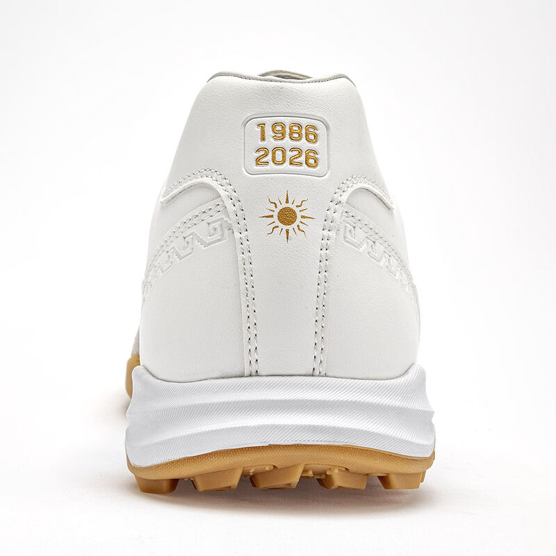 Charly tenis de f&uacute;tbol para hombre blanco dorad... image number null
