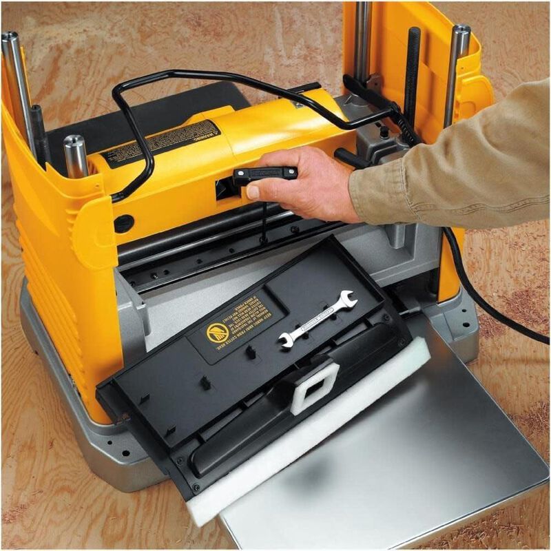 Cepillo El&eacute;ctrico Dewalt 12 1/2" Profesional Mo... image number null